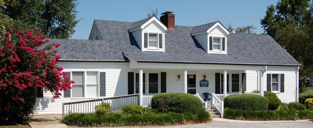Apple Valley Animal Hospital: Hendersonville, NC. Apple Valley Animal Hospital: Hendersonville, NC.